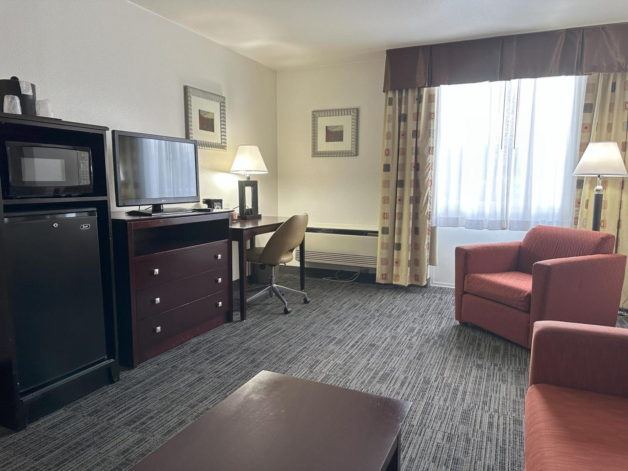 Quality Inn & Suites Everett Exterior photo